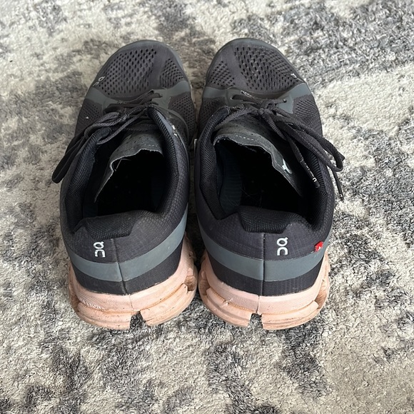 OnClouds - Picture 3 of 6